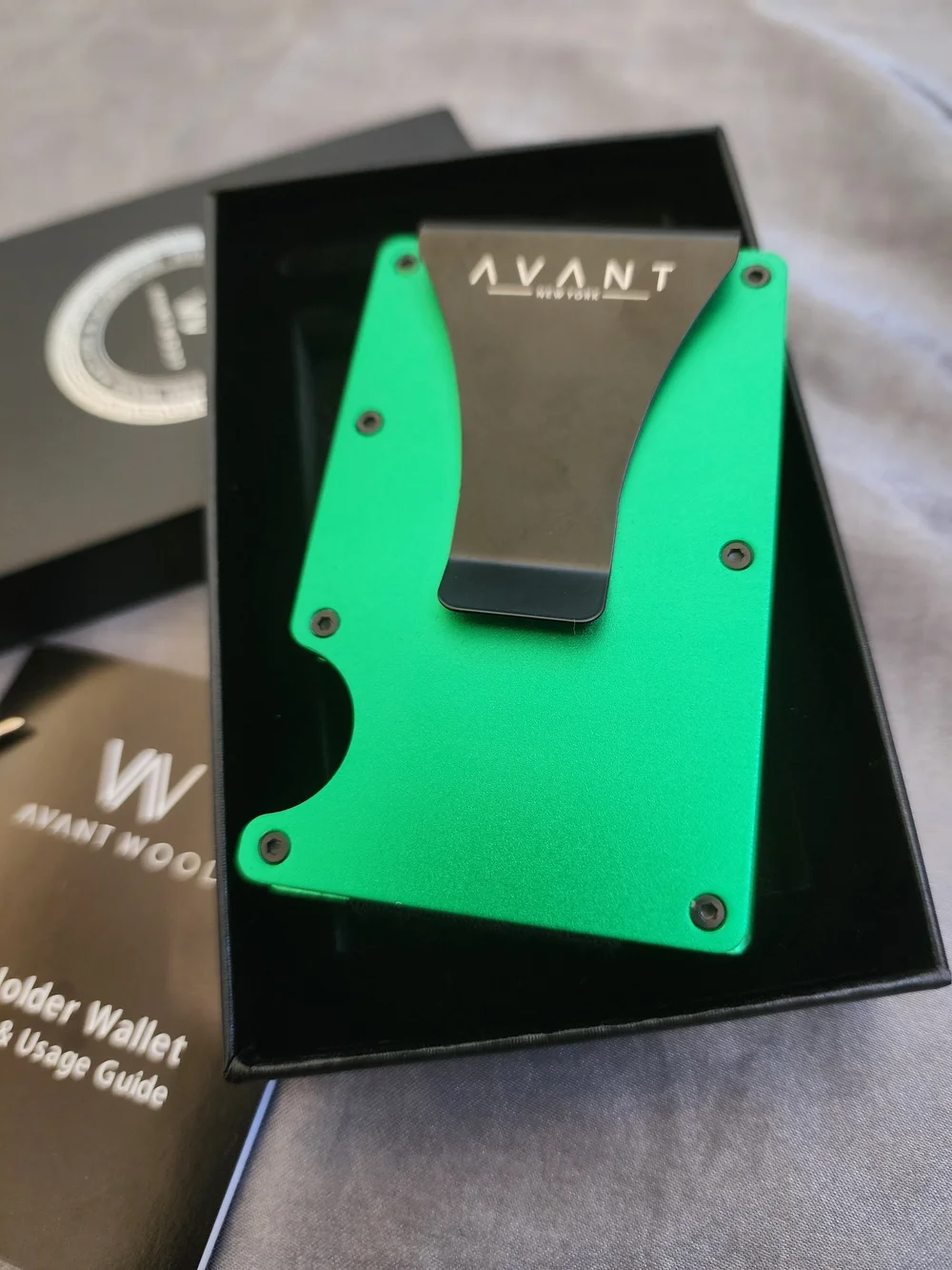 Avant Wood -Metallic Green Card Holder- with Metalic Clip For Extra Storage- NIB
